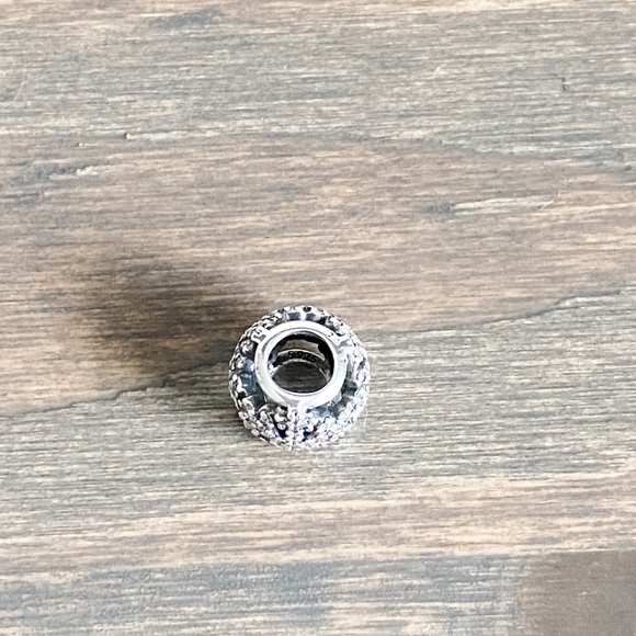 Pandora Snowflake Cubic Zirconia Charm - Picture 3 of 4